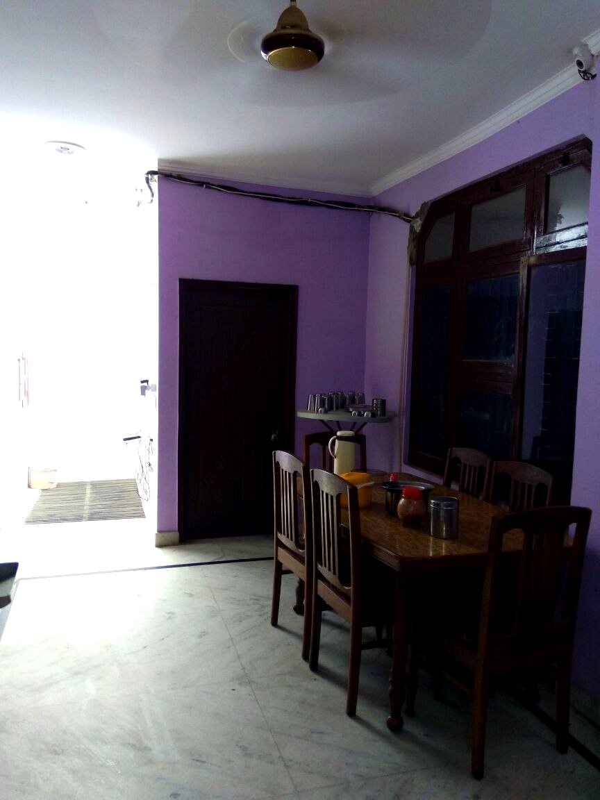 Star Stayz Sector 15 — Common Area