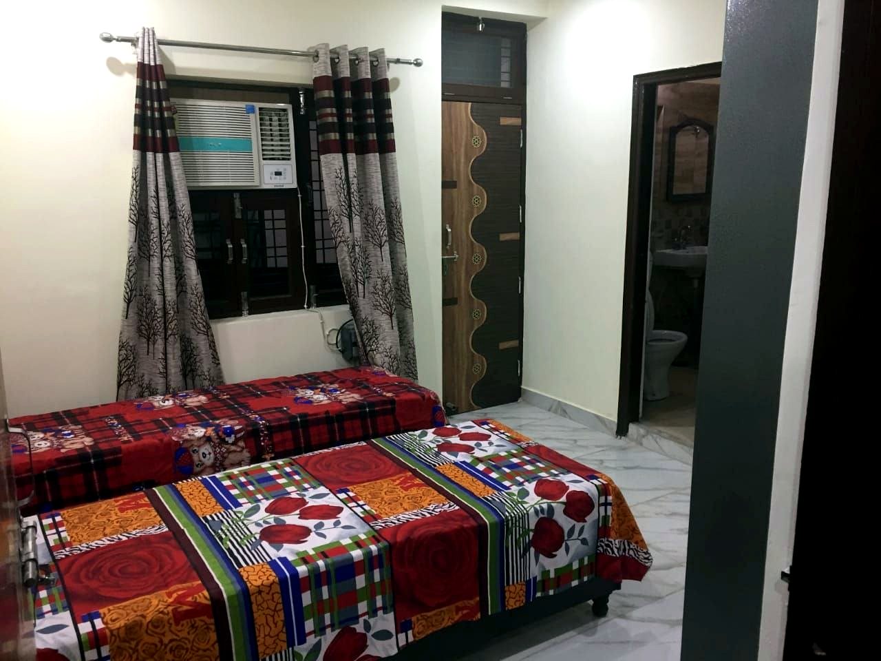 Star Stayz Sector 15 — Room