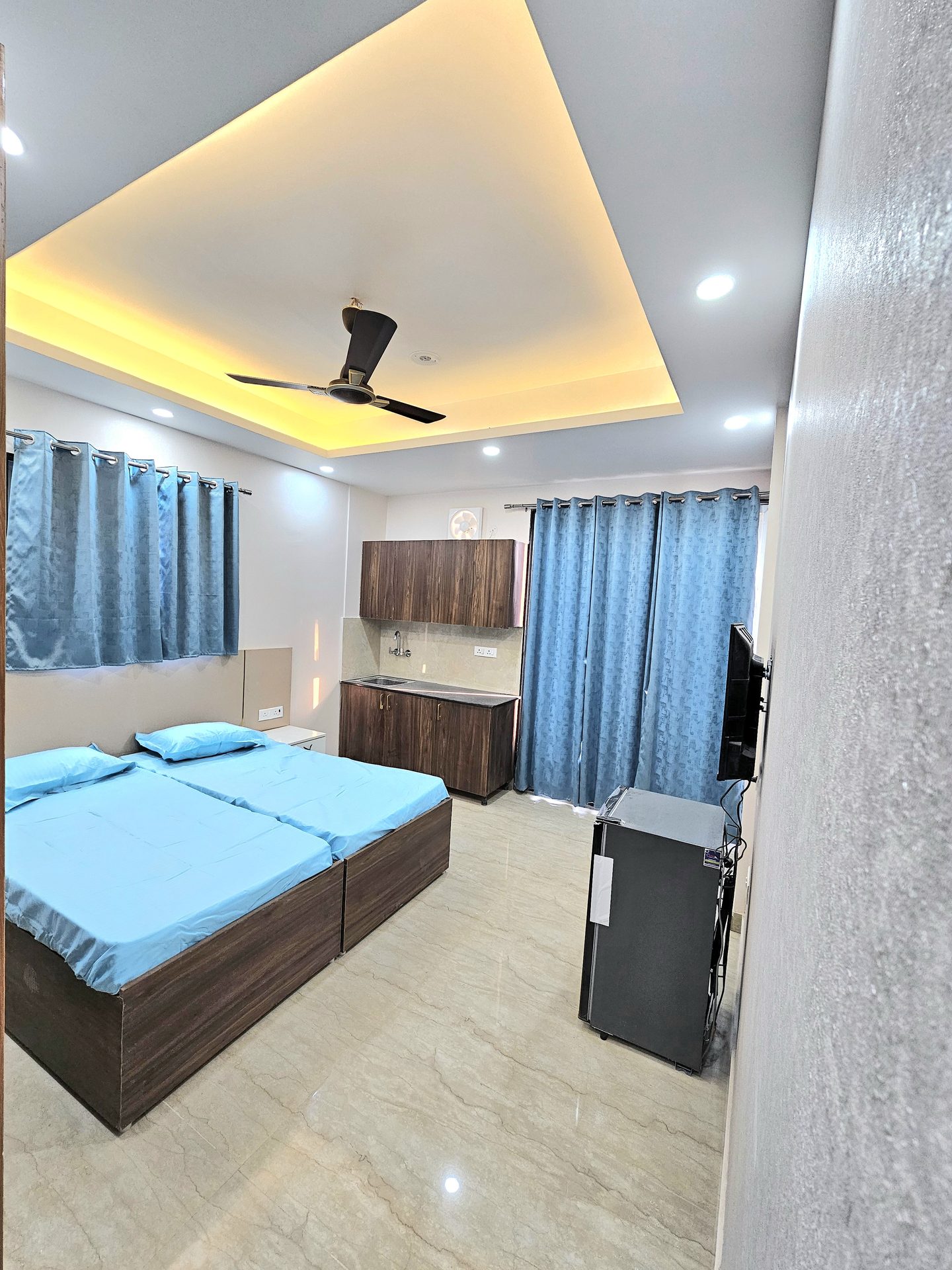 Star Stayz Sector 52 — Room