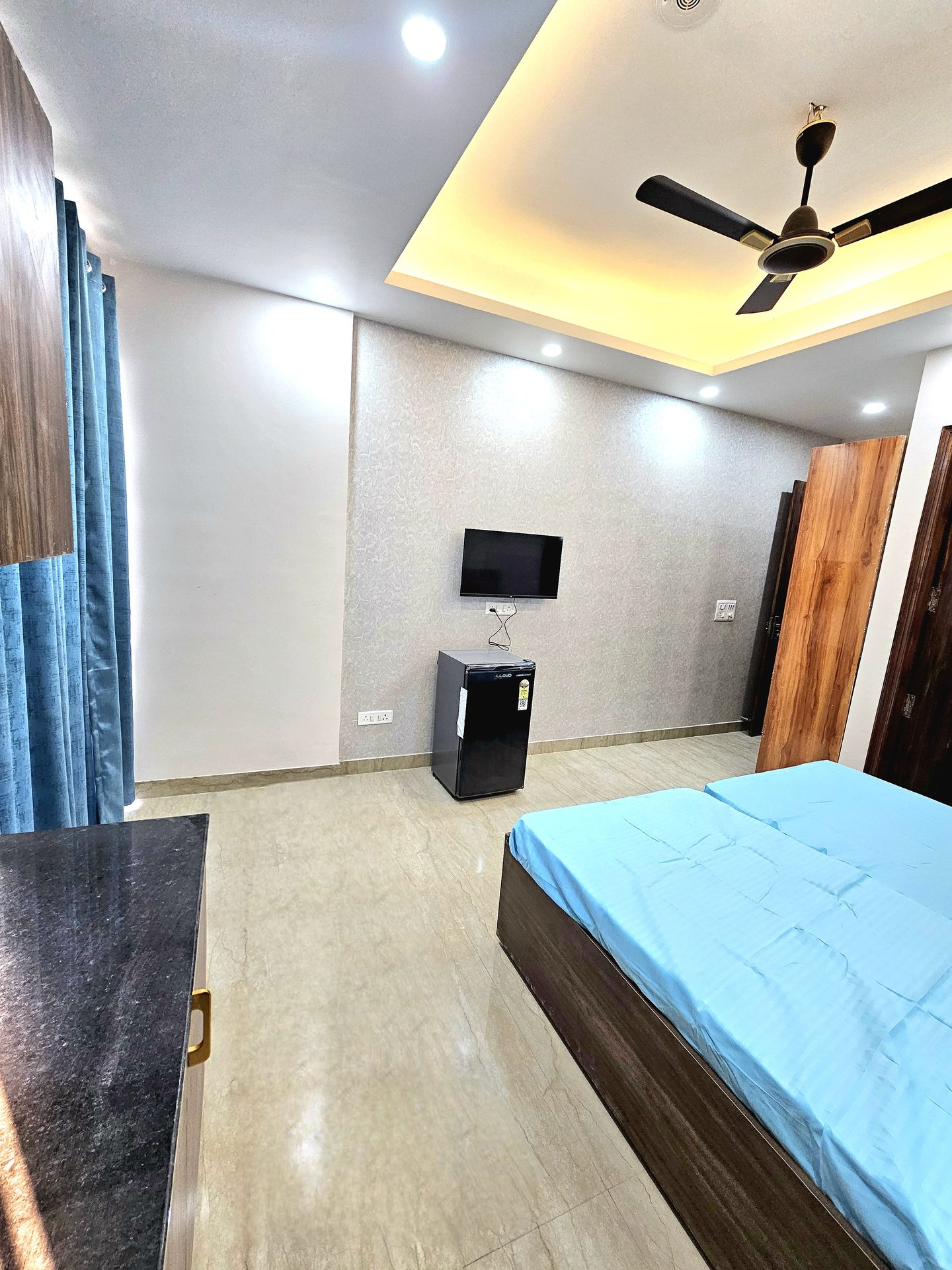 Star Stayz Sector 52 — Room