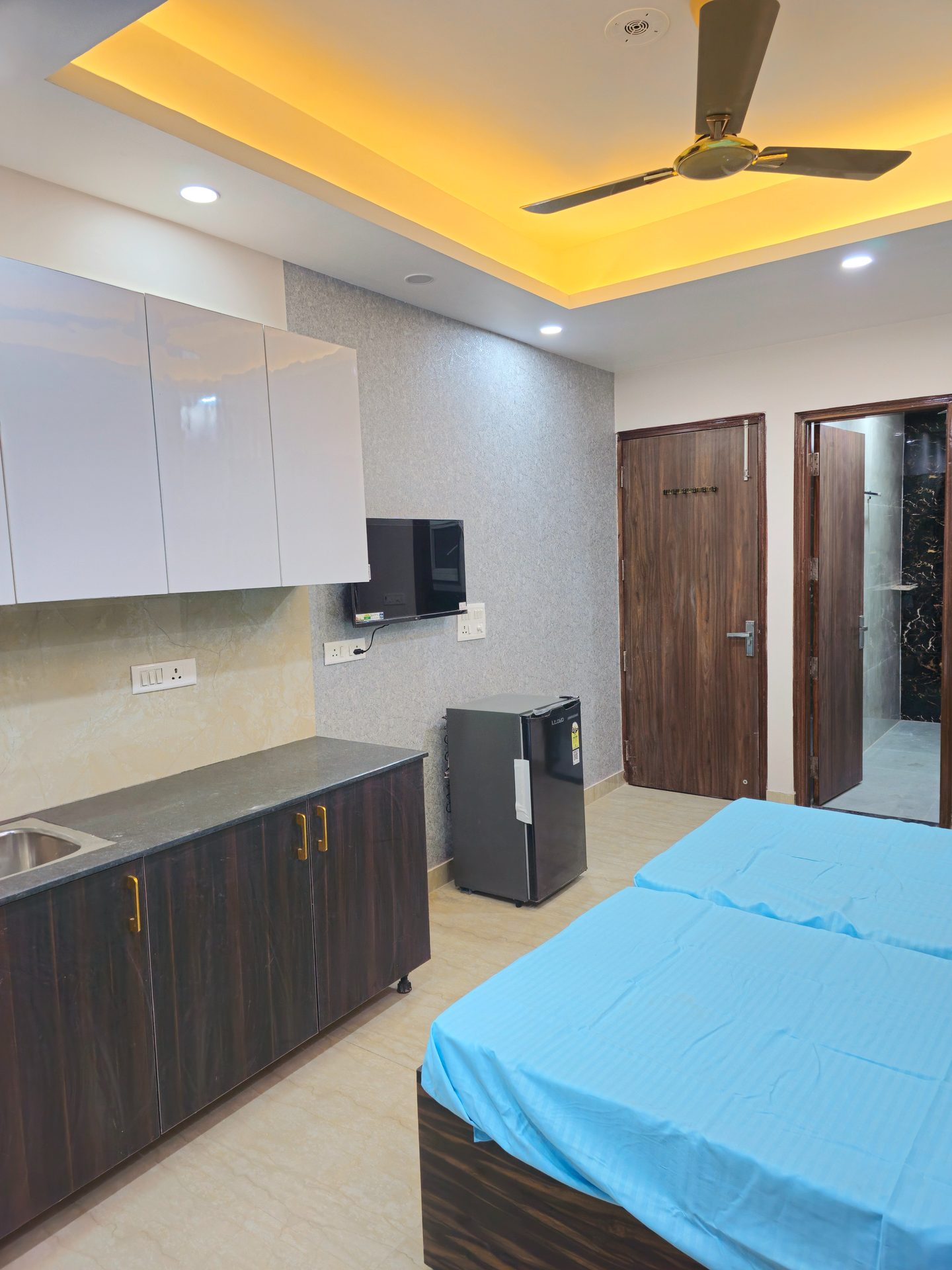 Room at Star Stayz Sector 52