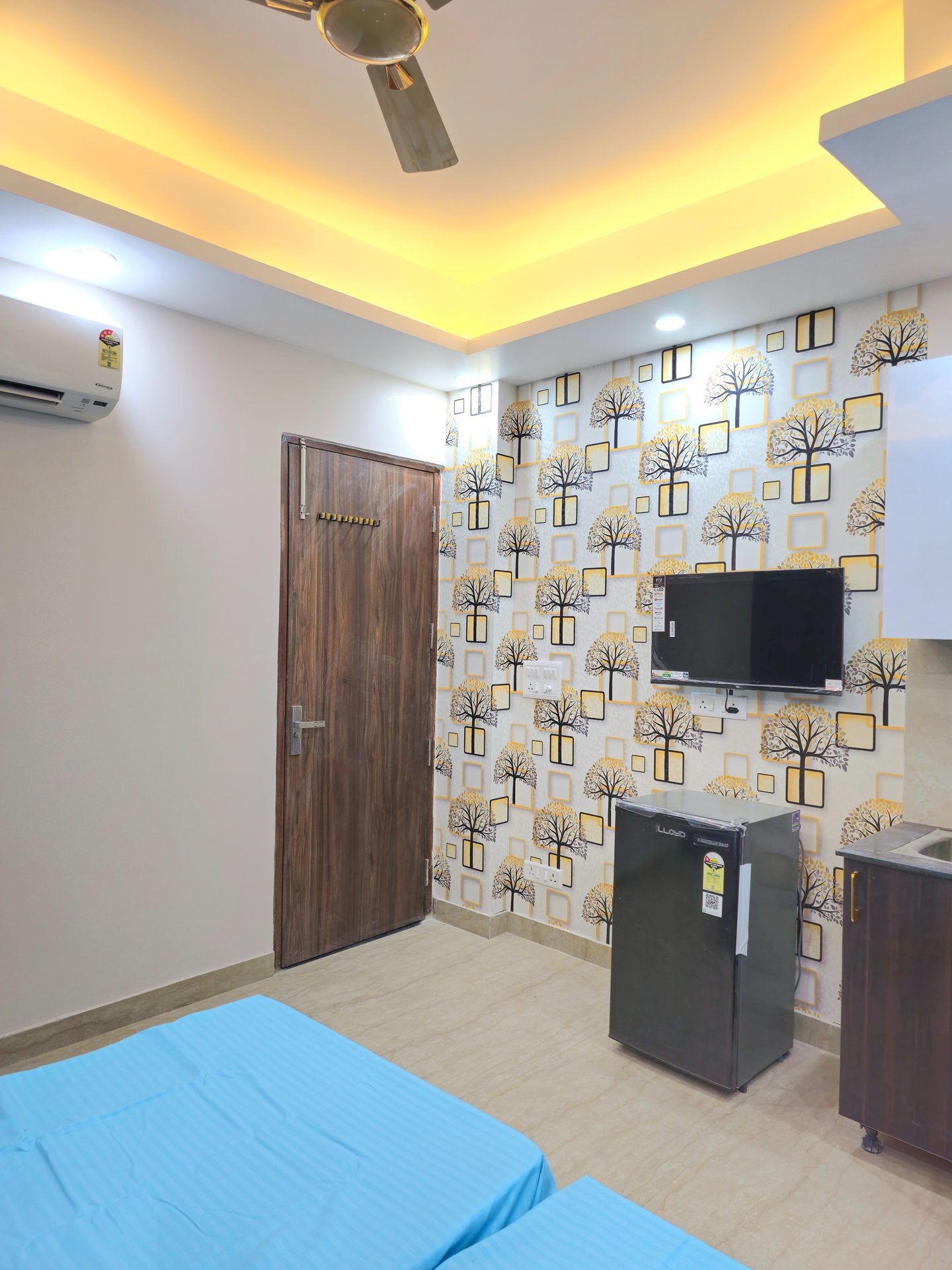 Room at Star Stayz Sector 52